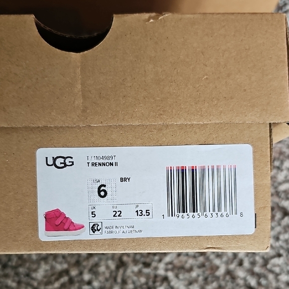 UGG Pink Hightops: T Rennon II Size 6 - Picture 4 of 4